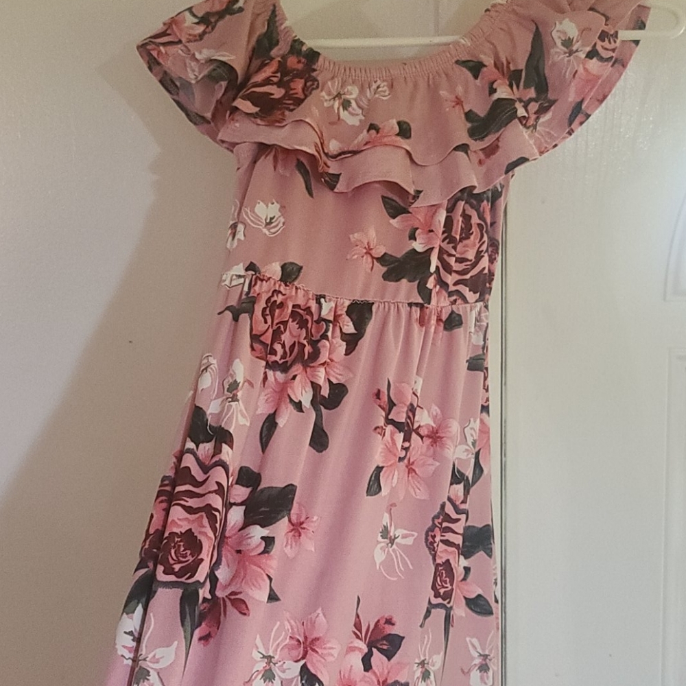 Dress - Picture 4 of 4